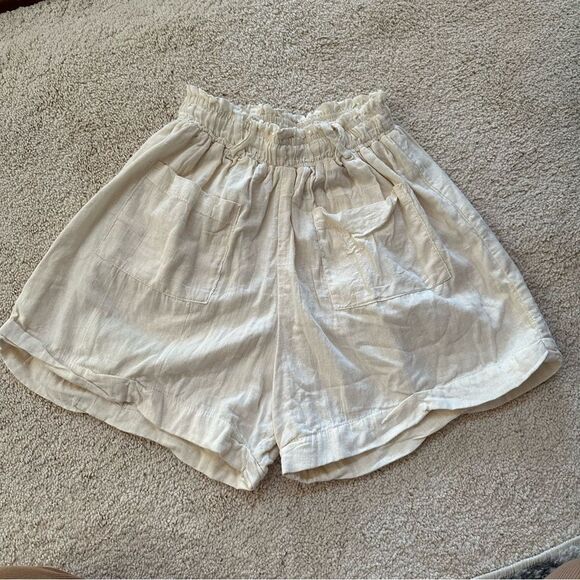 Jens Pirate Booty Bloomer Style Beachy High Waisted cream shorts - Picture 7 of 11